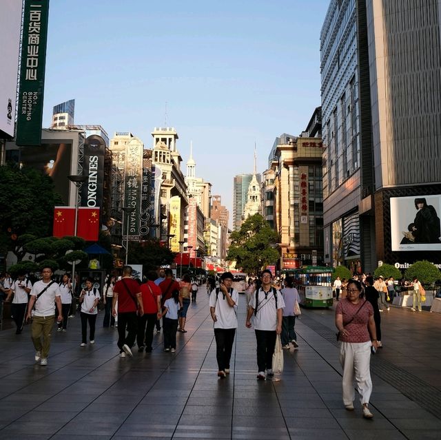 Shanghai Guide – Where Tradition Meets Tomorrow 🌆✨