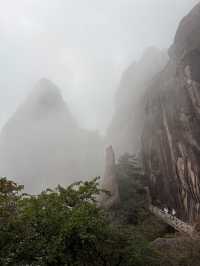 雲海仙境!10月黃山絕美登頂全攻略