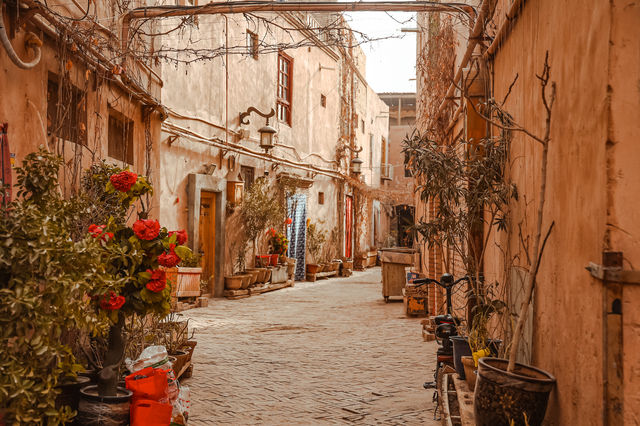 喀什小巷:迷宮的千年心跳 喀什小巷:迷宮的千年心跳