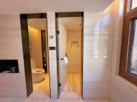 在陽台就可以看到蒼山上的白雪！