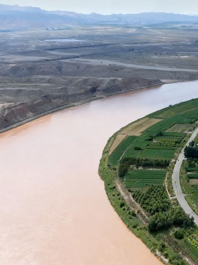 烏海湖|在沙漠裡看海?!內蒙古的這片藍美到失語 烏海湖|在沙漠裡看海?!內蒙古的這片藍美到失語
