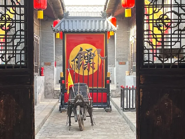 誰懂啊！在平遙古城逛到腳軟還不想走