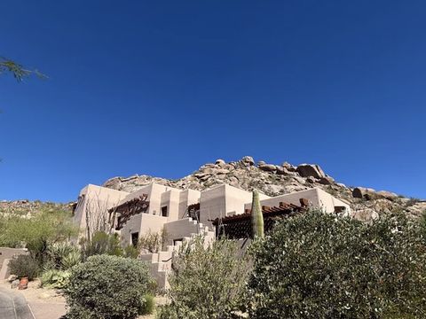 沙漠中的奢華綠洲