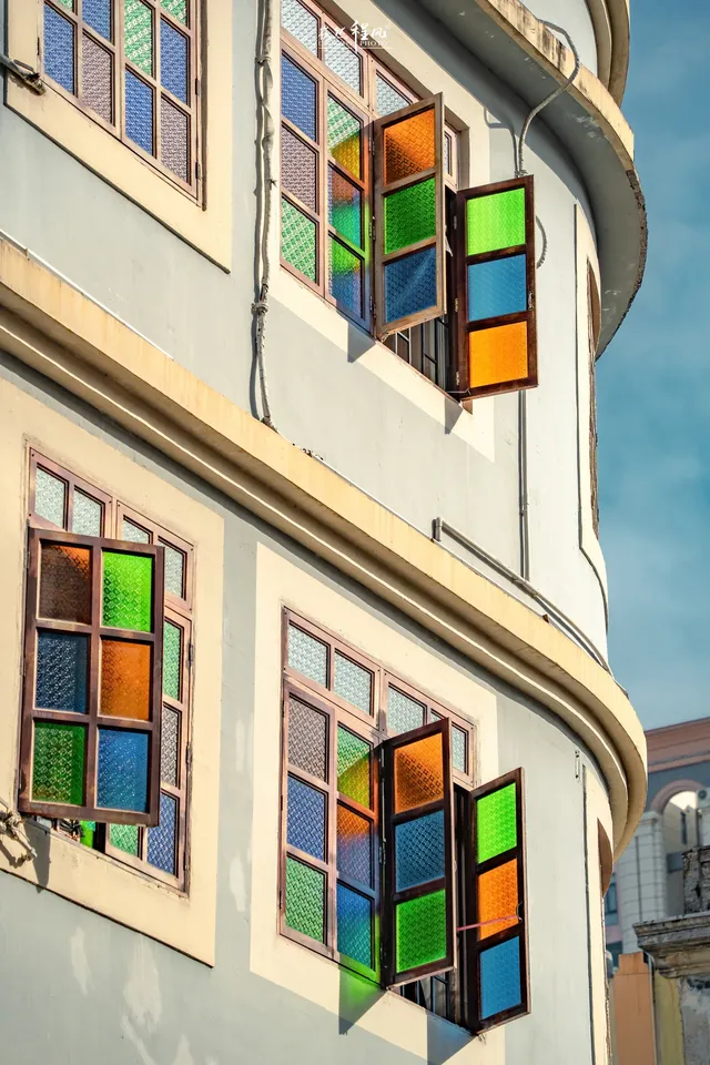 台山 | 百年騎樓裡極具特色的玻璃窗