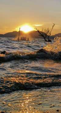 日落是溫柔，浪漫是和你一起看過的瞬間