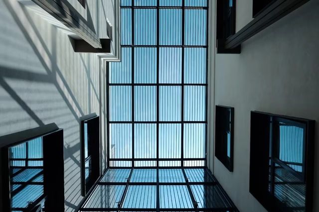 初雪輕吻北京,繪就靜謐詩意畫卷 初雪輕吻北京,繪就靜謐詩意畫卷