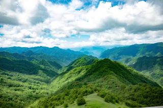 ไม่มีค่าเข้าชม! แนะนำโปรแกรมทัวร์สองวันสำหรับทุ่งหญ้าผิงหลี่เจิ้งหยาง