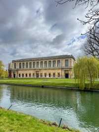 Spring Vibes at Cambridge: Strolling Through Uni Magic 🌸🏛️