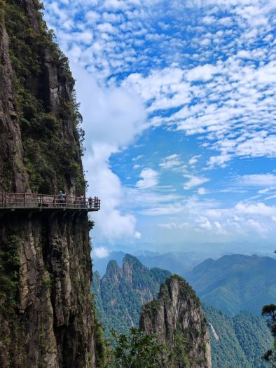 Lazy Traveler's Guide to Mangshan Wuzhifeng, a 5A Scenic Area