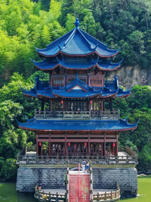 中国　山水風景　置物(専用台付き) 江浙沪周辺丨富春山居図の実景地YYDS！中国で最も美しい釣り台に
