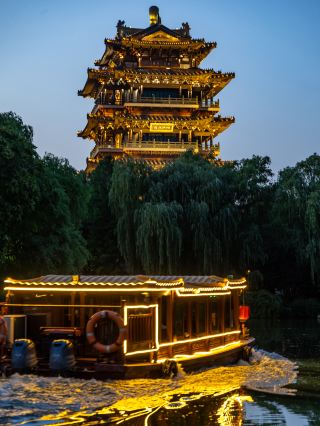 Who says Jinan has no nightlife? It's got top-notch romance!