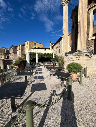 Majestic Ruins and Scenic Views in Tivoli