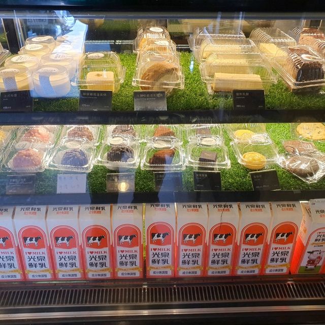 Louisa cafe 맛있는 우롱차와 커피집