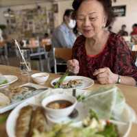 หง่อนหลำ ร้านอาหารเวียดนาม อร่อยจนต้องรีวิว