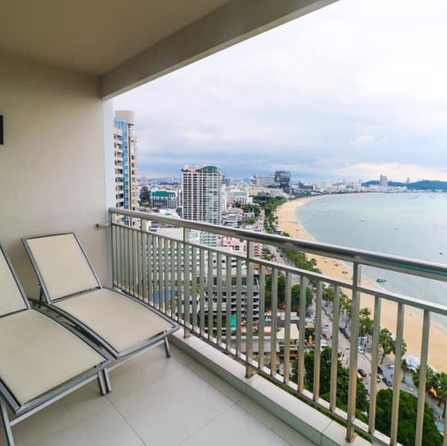 Holiday Inn Pattaya โรงแรมติดหาดพัทยา