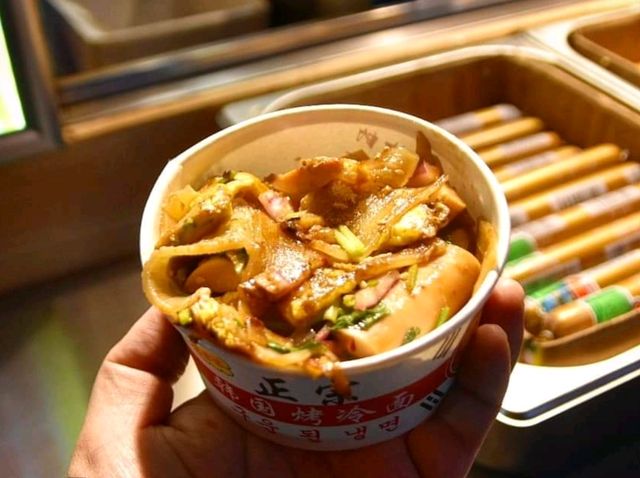 한국인 입맛에 딱맞는 맛난 먹거리가 널려있다. 하얼빈 사대야시장 师大夜市