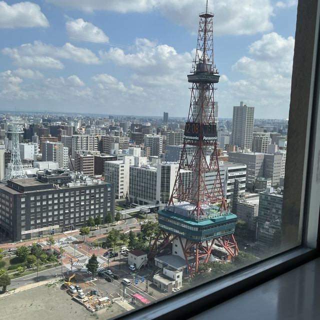 【札幌・大通り】さっぽろテレビ塔と市内を一望できる穴場スポット「天空スペース スカイブルー」 