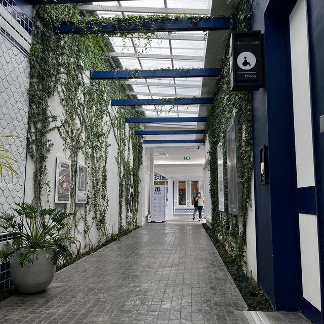 Central Village Outlet 