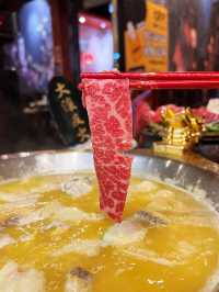 【人氣火鍋店】玲瓏浮凸花膠雞湯鍋，日本廣島蠔