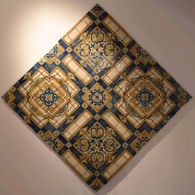 พิพิธภัณฑ์กระเบื้อง Azulejo แห่งเดียวในโลก