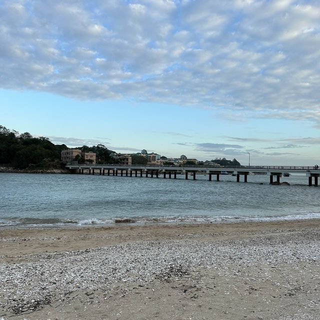 坪洲1日遊｜閒遊秘密花園。尋訪「港版沉下橋」。漫步東灣沙灘