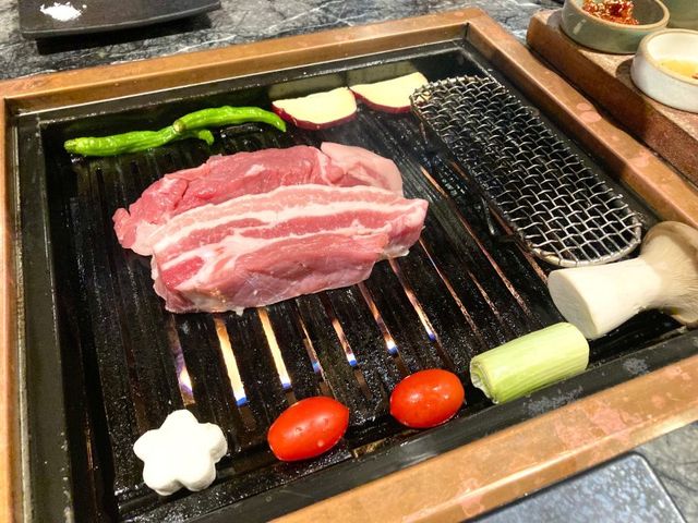 육즙 가득한 고퀄리티 돼지고기 맛집 ‘마장동 김씨’