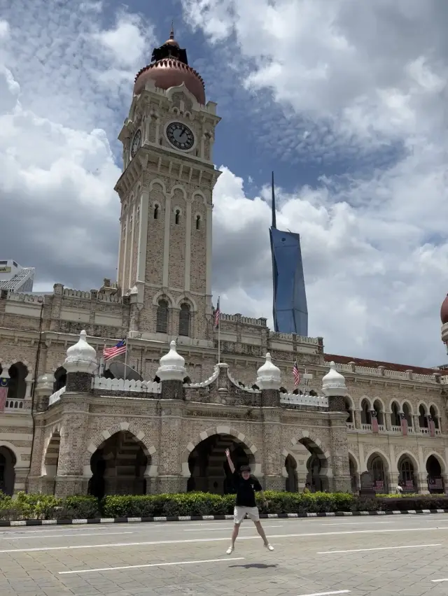 Strolling around Dataran Merdeka !