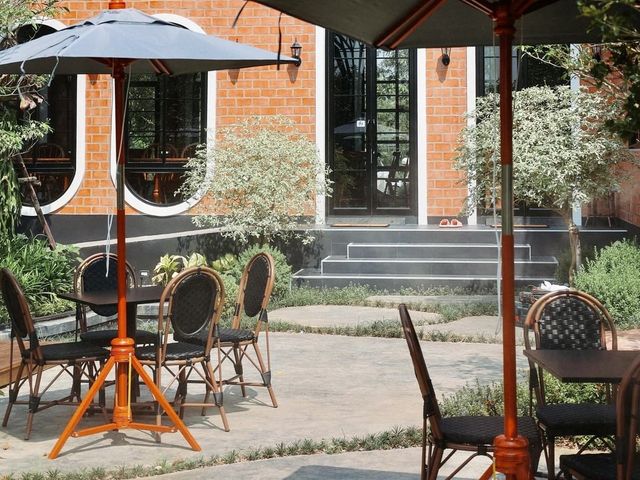 Zhiv Coff  Cafe and bistro 
