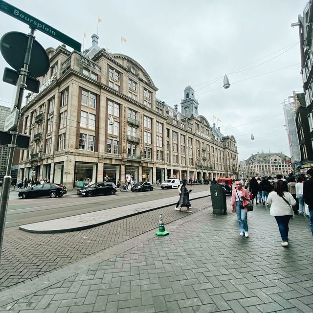 荷蘭🇳🇱阿姆斯特丹市中心-繁華的水壩廣場