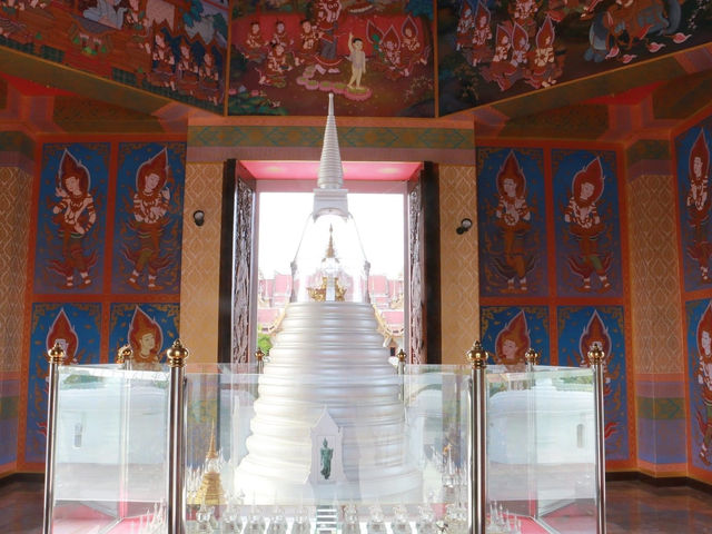 เที่ยวเจดีย์ร้อยยอด ณ วัดไผ่โรงวัว