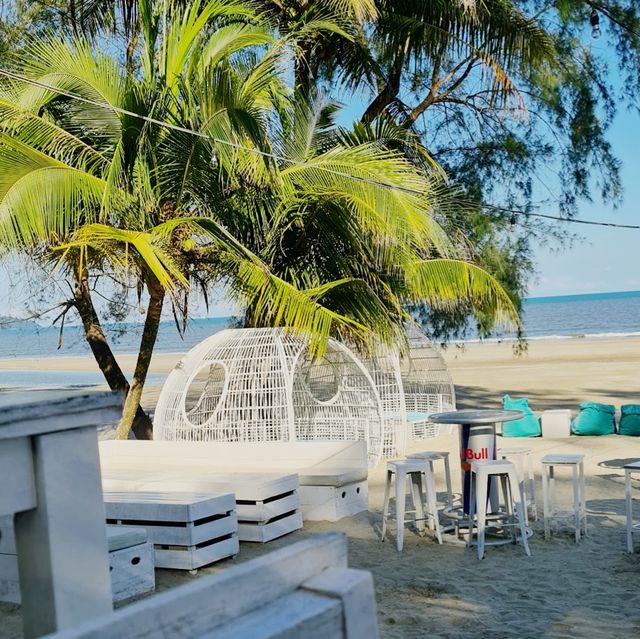Puteh Beach Bar