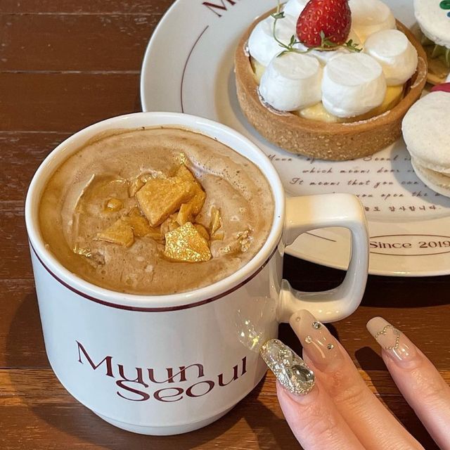 人氣馬卡龍店，好可愛，都不捨得吃！