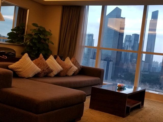 入住粤海喜來登酒店 飽覽廣州市中心大都會景色