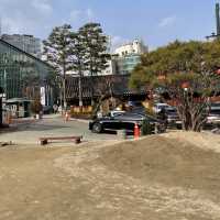 도시와 어우러진 사찰, 조계사