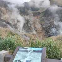 煙霧裊裊-陽明山小油坑風景區