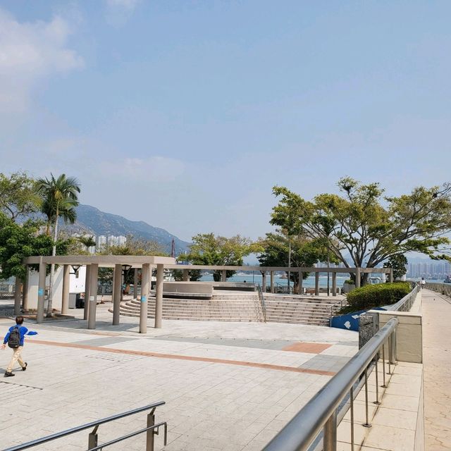 日落夜色之下，格外浪漫吸引