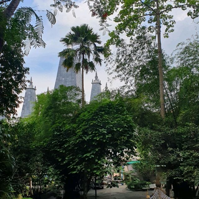 เที่ยวชมความสวยงาม..วัดเขารูปช้าง..ปาดังเบซาร์