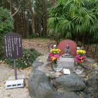 お砂踏みで88の霊場巡り「野間大坊」