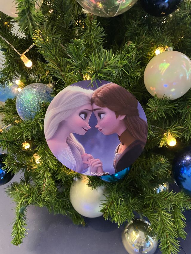 2023年思い出にのこるアナと雪の女王クリスマスツリー