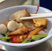 ทานบะหมี่ รับปีมังกร ที่ตลาดน้อย
