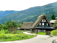 The Gassho-zukuri village of Ainokura