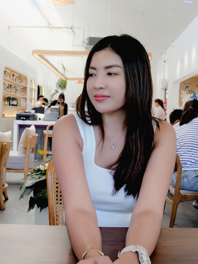 Hohiho Café ย่านราไวย์ ภูเก็ต