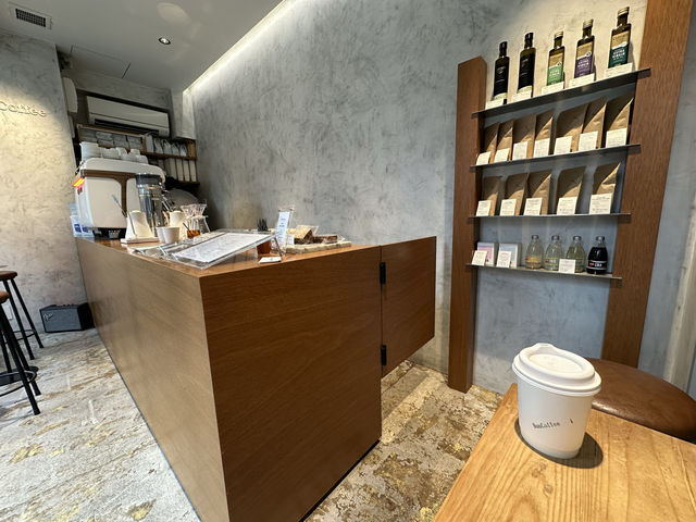 東京・赤坂。赤坂通りのカフェ『BunCoffee Akasaka』