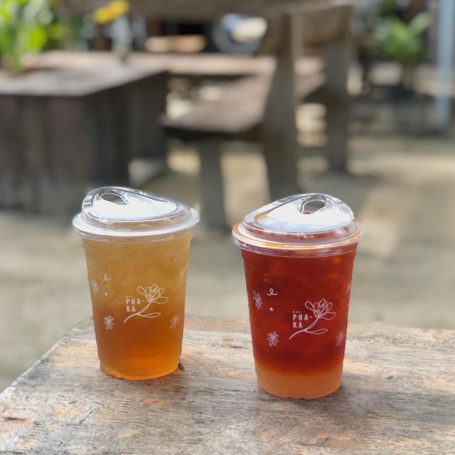 ร้านผกา Phaka ☕️