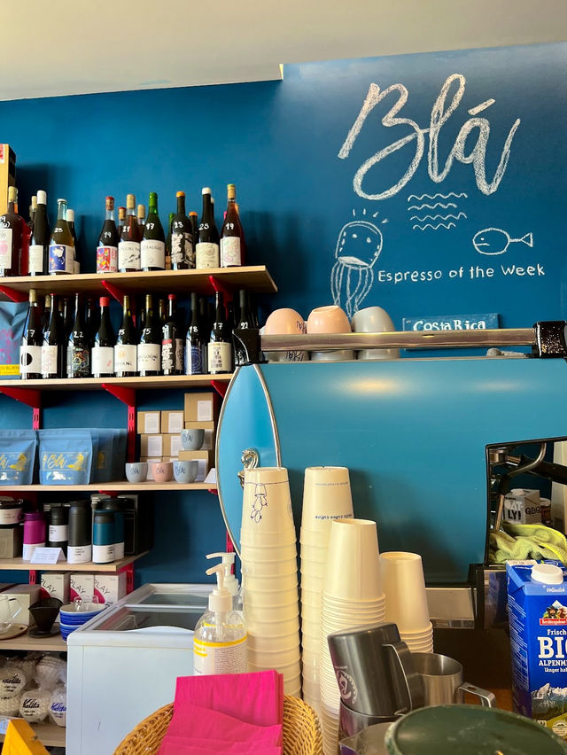 Café Blá - Specialty Coffee Shop