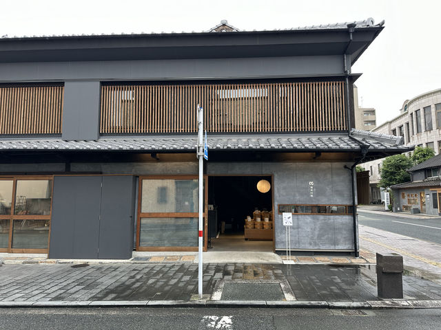 熊本市中央区。和菓子と珈琲の関係『珈琲回廊』
