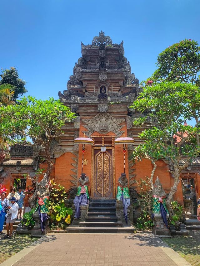 ❤️BEAUTIFUL UBUD PALACE IN BALI🤎Save This and Go💪