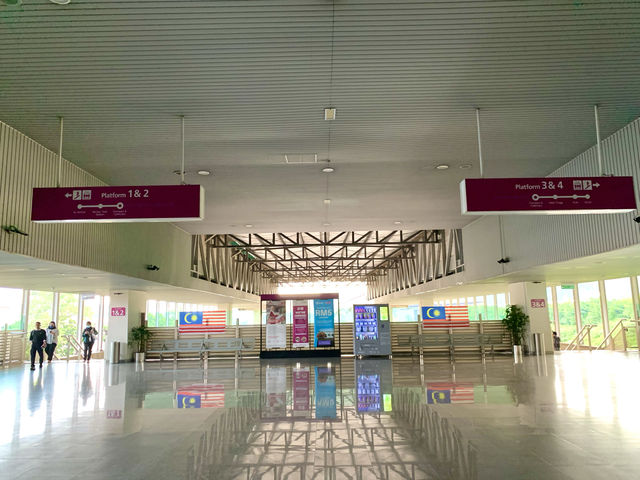 マレーシア　プトラジャヤ観光　空港までの移動はKLIA transitが早くて便利！