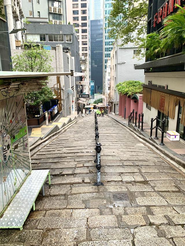 香港　香港観光　石板街 (Stone Slab Street)に行ってきた！