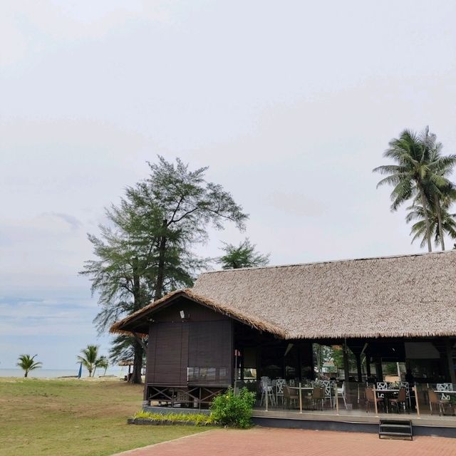 Themendous staying at Holiday Villa Cherating Pahang 